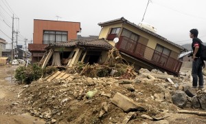 中津交差点付近決壊現場住宅