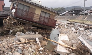 中津交差点付近決壊現場住宅