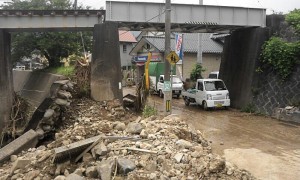 中津交差点付近決壊現場住宅